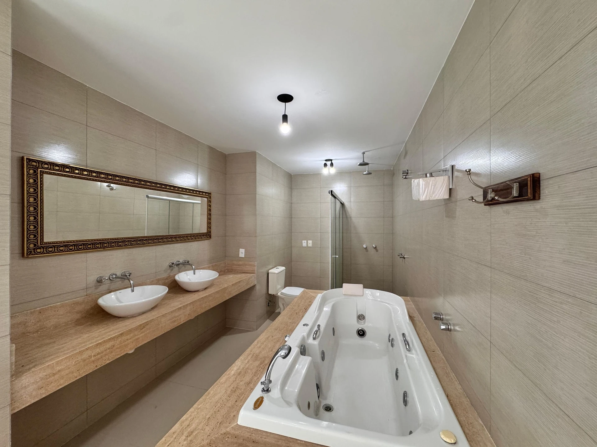 4-bedroom apartment with balcony and private BBQ grill — photo 55