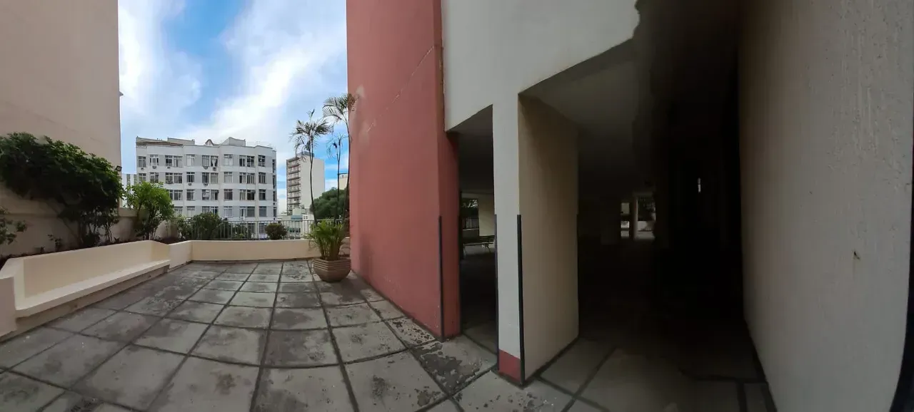 1-bedroom apartment with 2 bathrooms and a parking spot — photo 7