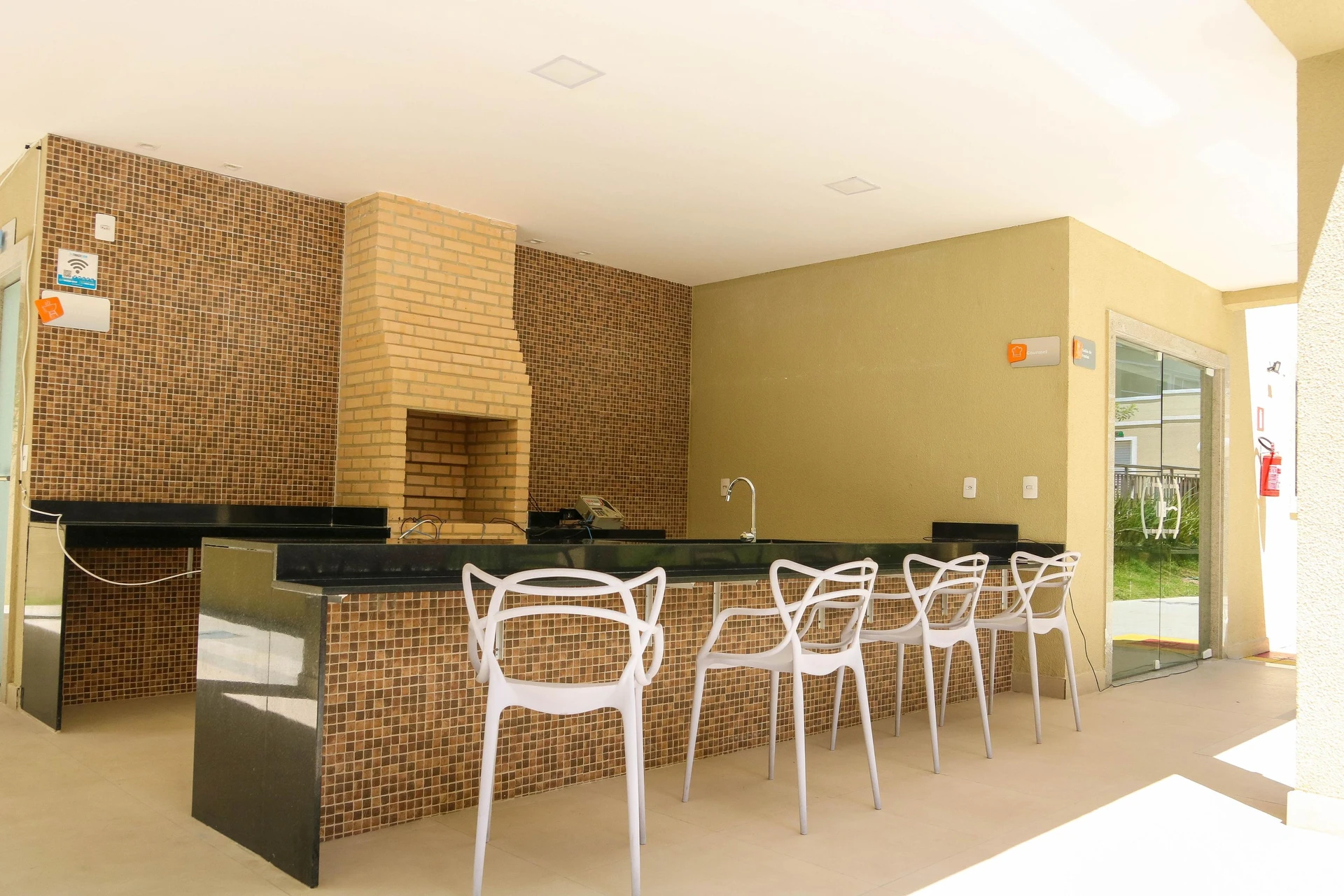 Mountain view in a 2-bedroom apartment, 43 m² — photo 42