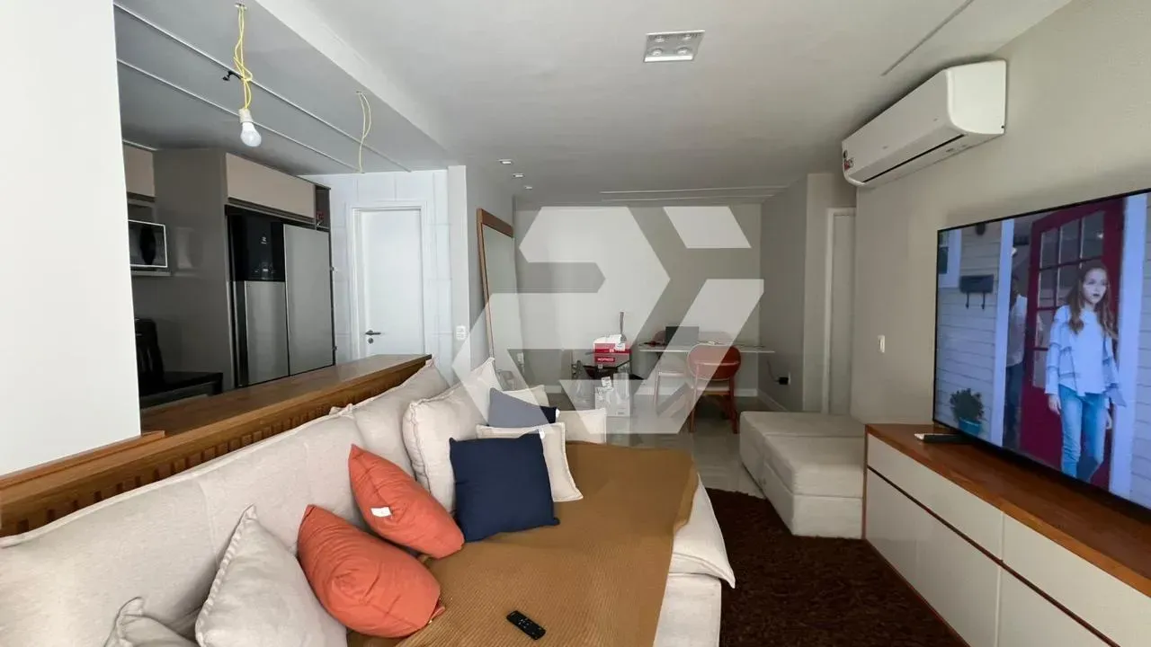Furnished apartment with open-plan kitchen and 2 bedrooms — photo 9