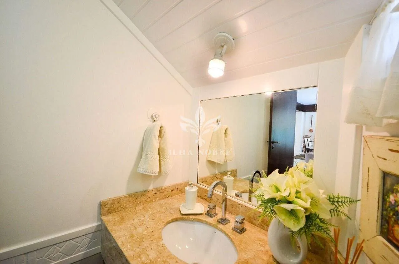 Casa mobiliada com 7 quartos e piscina ao ar livre — photo 65