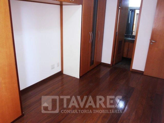 Home office in a 2-bedroom apartment, 72 m² — photo 3