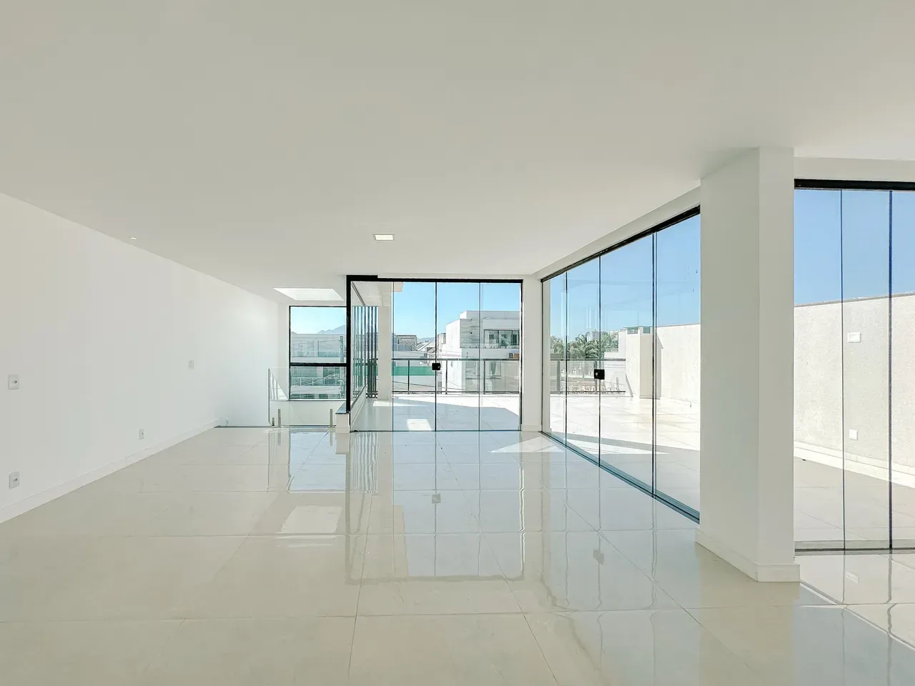 4-suite house with 6 bathrooms, 370 m² and 3 parking — photo 24