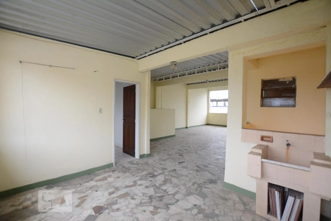 3-bedroom apartment with a glass-enclosed balcony — photo 20