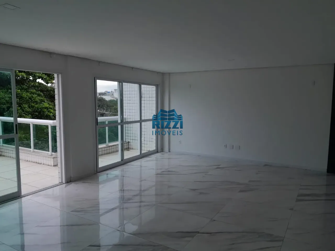 Apartamento com 3 quartos e 5 banheiros com terraço — photo 4