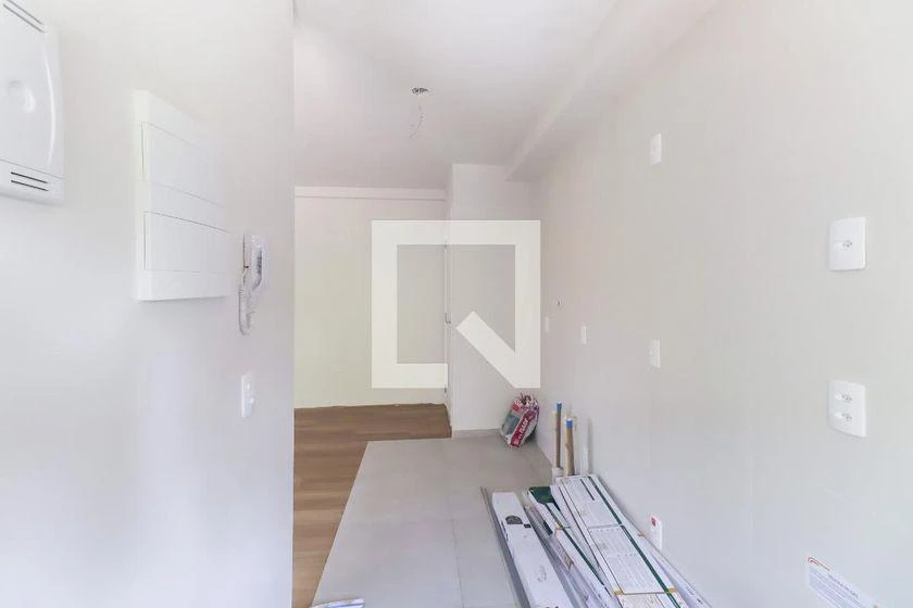 3-bedroom apartment with a grill on the balcony in Curitiba — photo 36