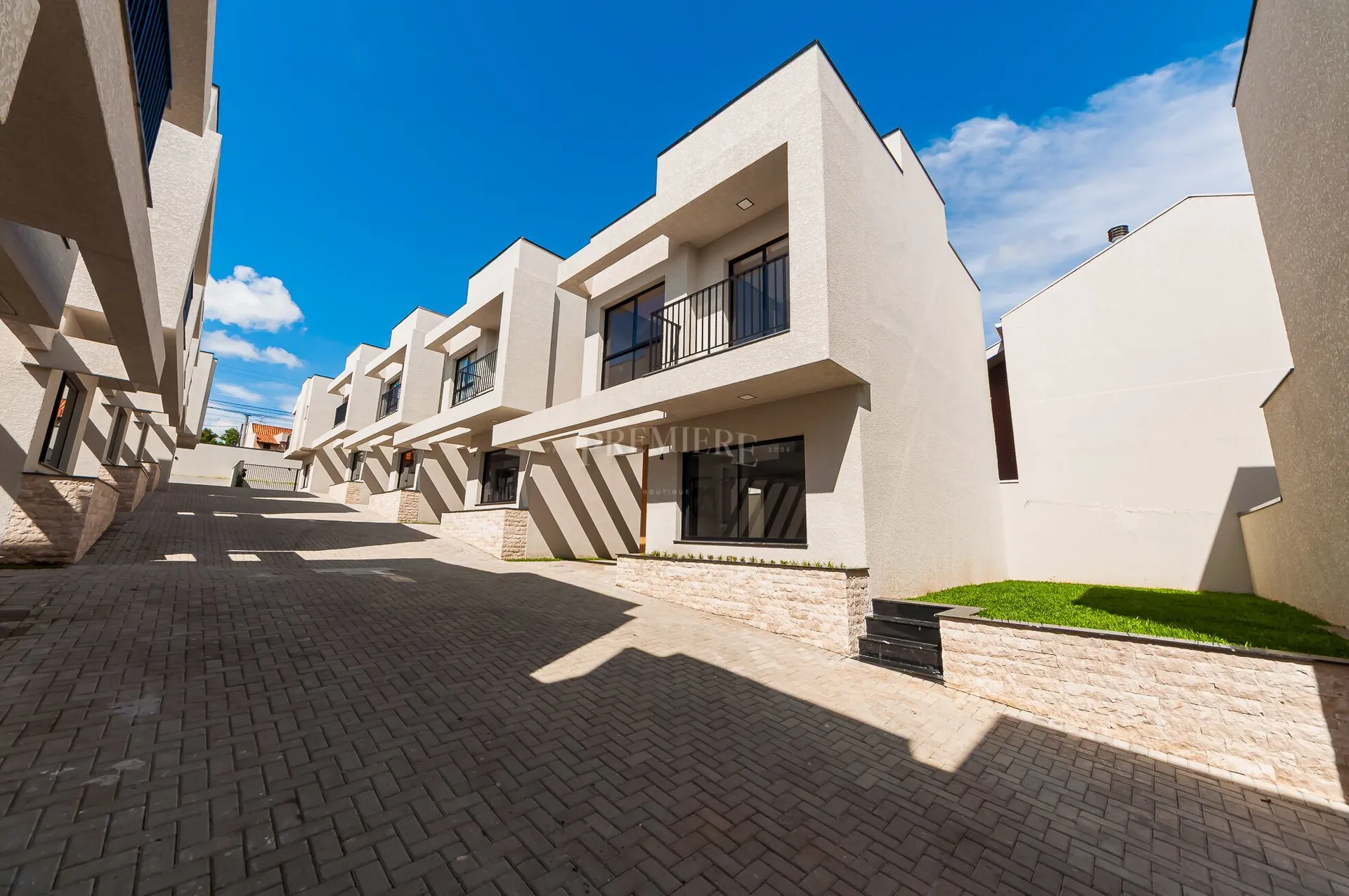 House, 97 m², with a glass-enclosed balcony — photo 17
