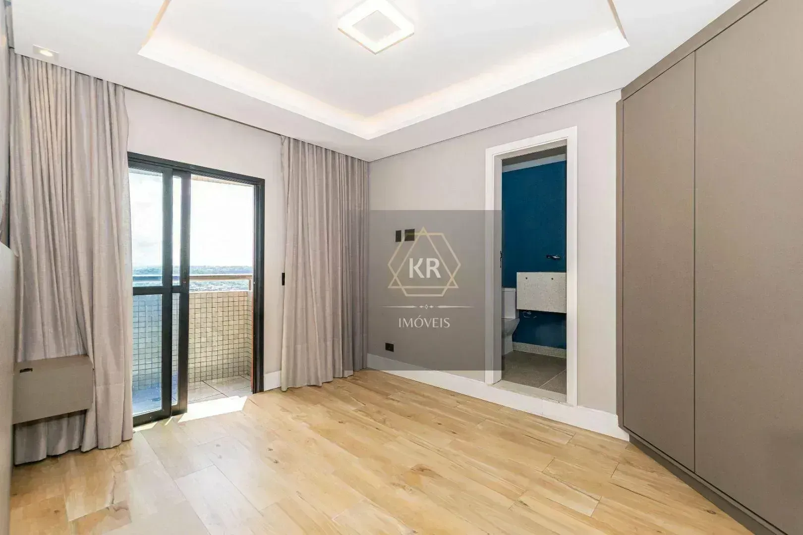 Furnished 272 m² apartment with 3 en-suites and 4 parking — photo 61