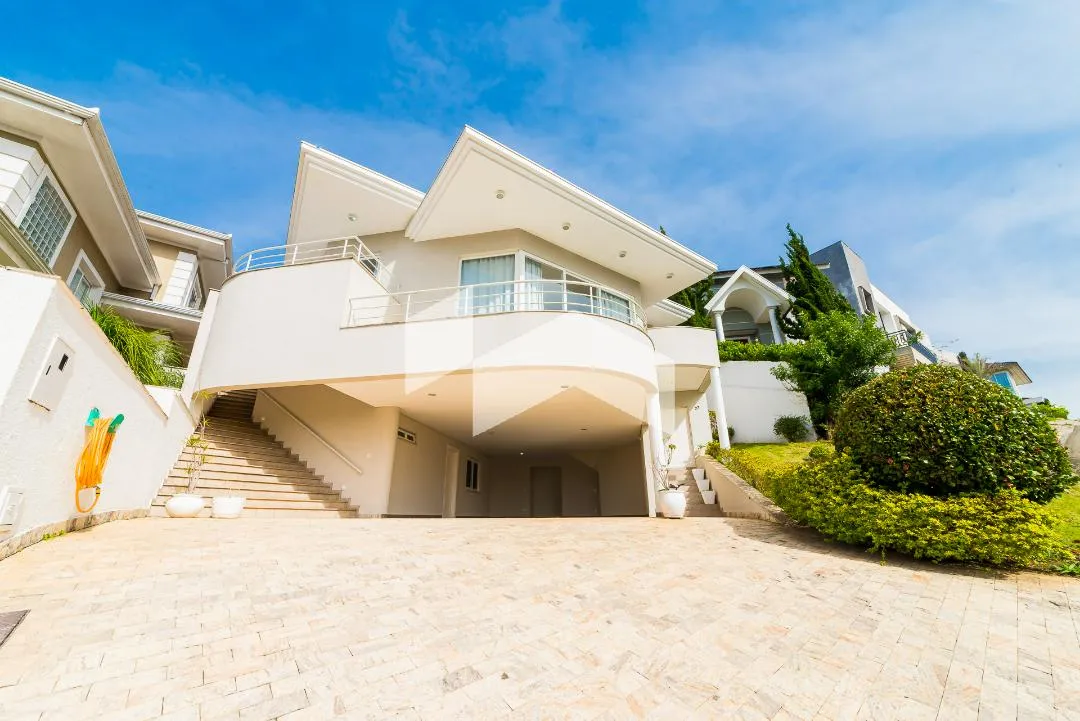431 m² house with 4 en-suite bedrooms and 6 parking — photo 4