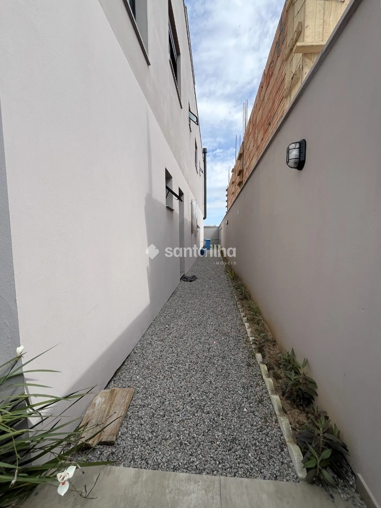 House with 3 bedrooms, private garden, open kitchen — photo 25