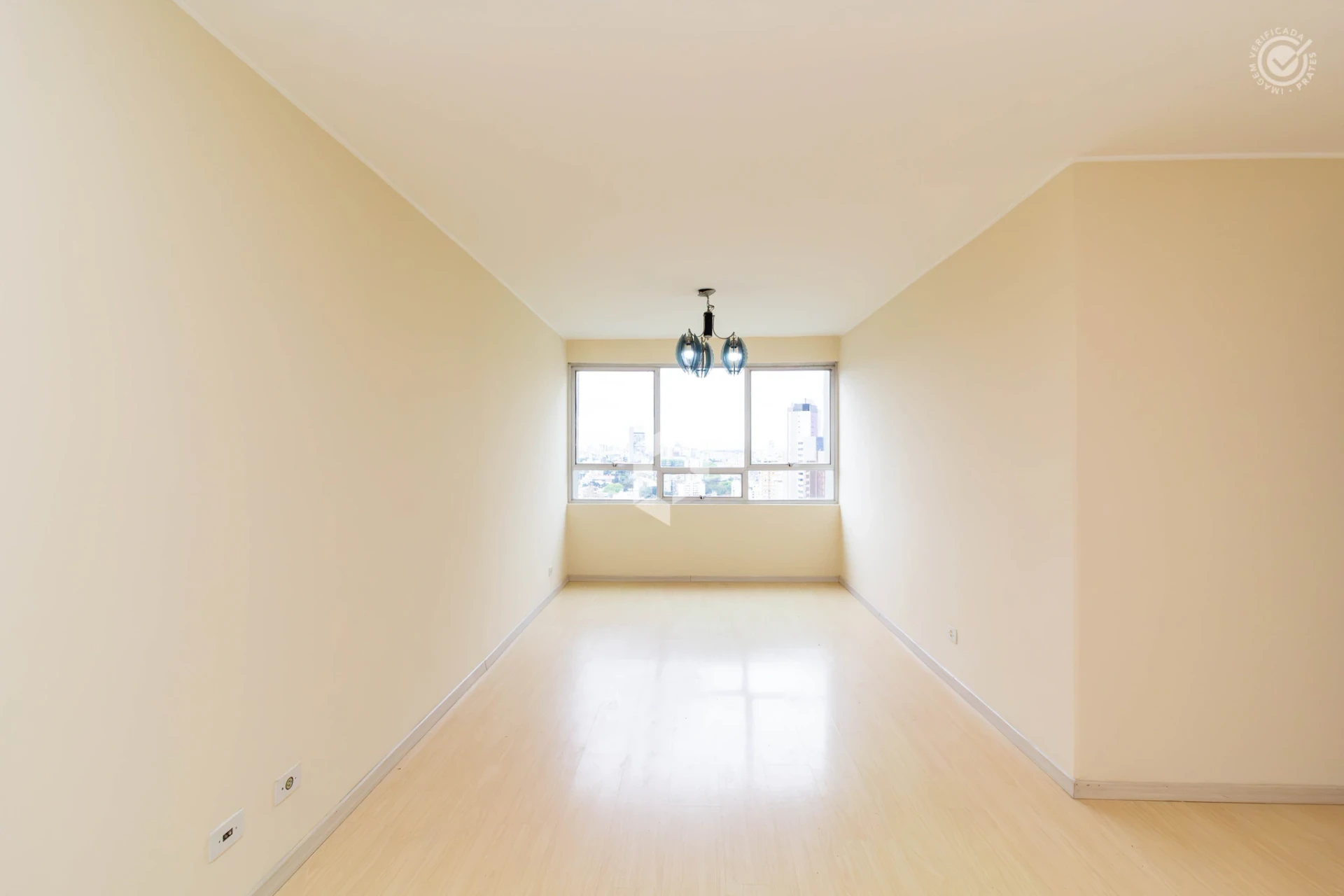 Departamento, 91 m², con piso de madera o laminado