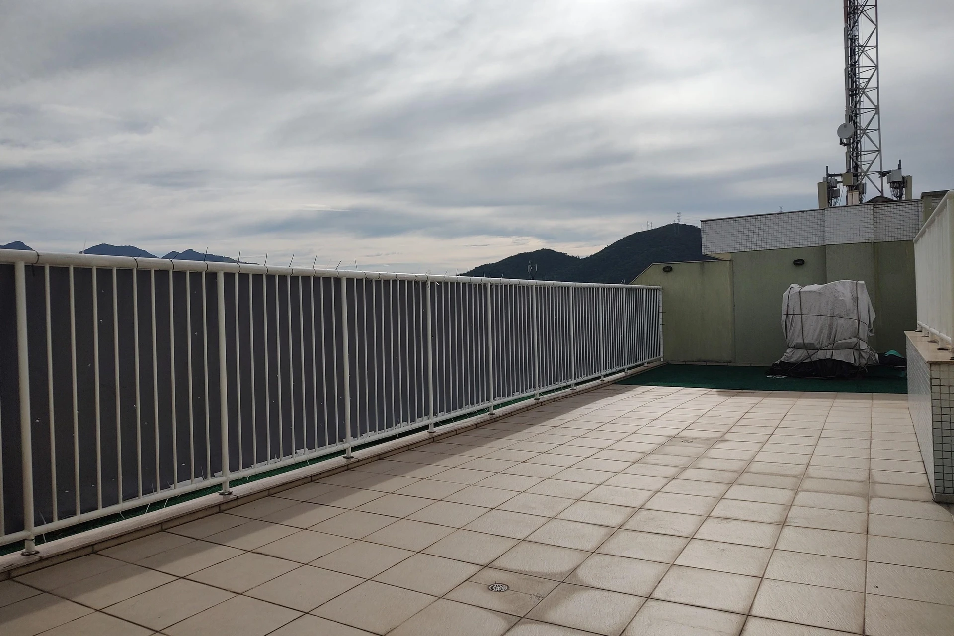 Apartamento sem mobília com 2 quartos e varanda — photo 4