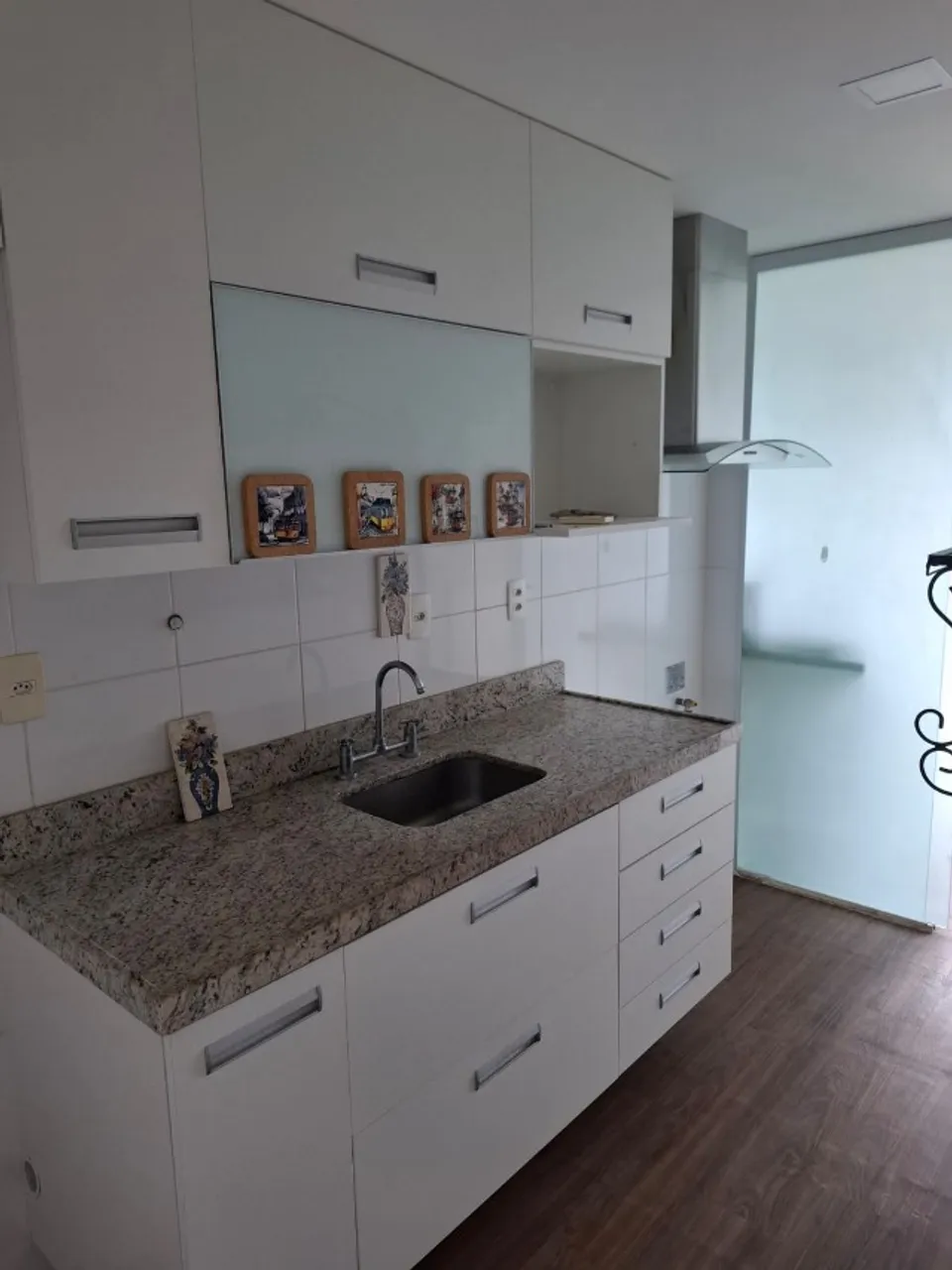 Apartamento de 2 quartos com varanda envidraçada — photo 2
