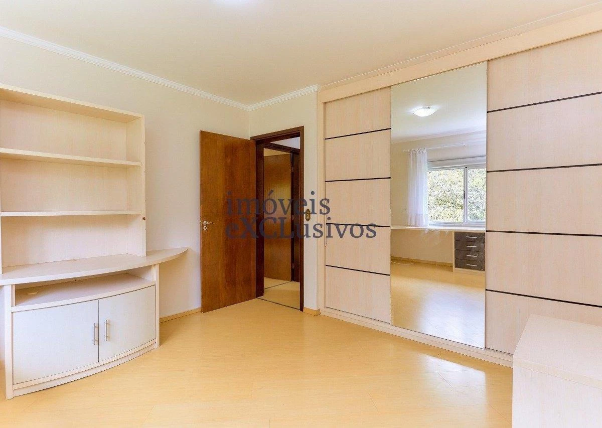 Ванна та 5 спалень: будинок 500 м² — photo 22