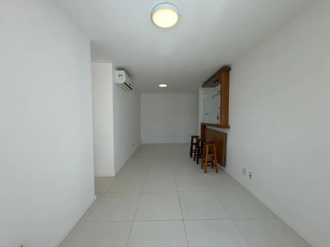 Furnished 3-bedroom apartment with 2 bathrooms and parking — photo 17