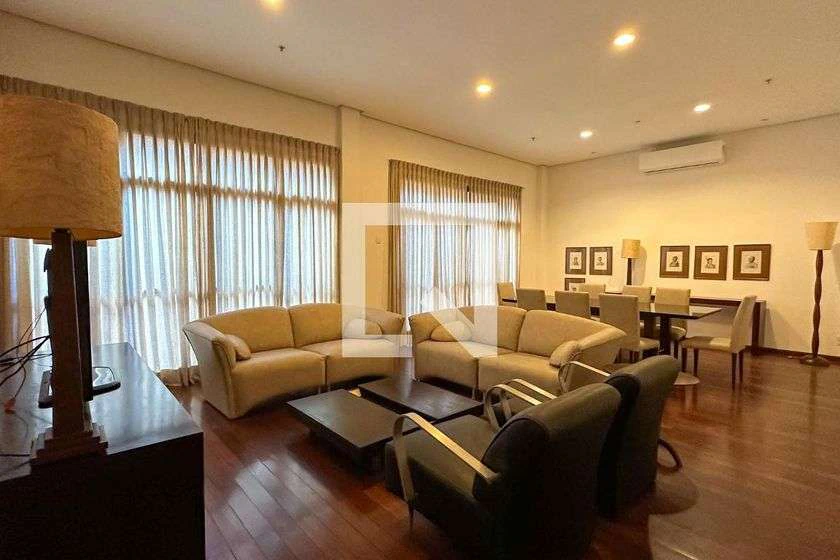 Furnished 1-bedroom apartment with glass balcony 65 m² — photo 16