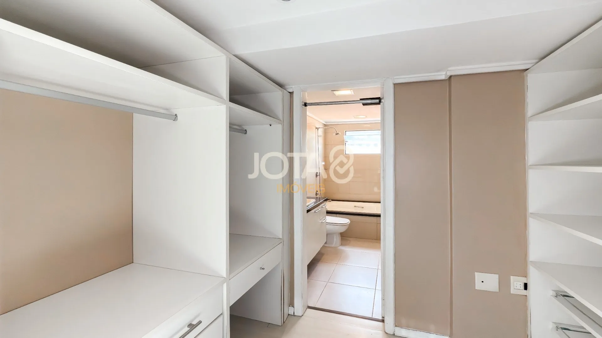 Casa com piscina de uso exclusivo e 4 suítes — photo 34