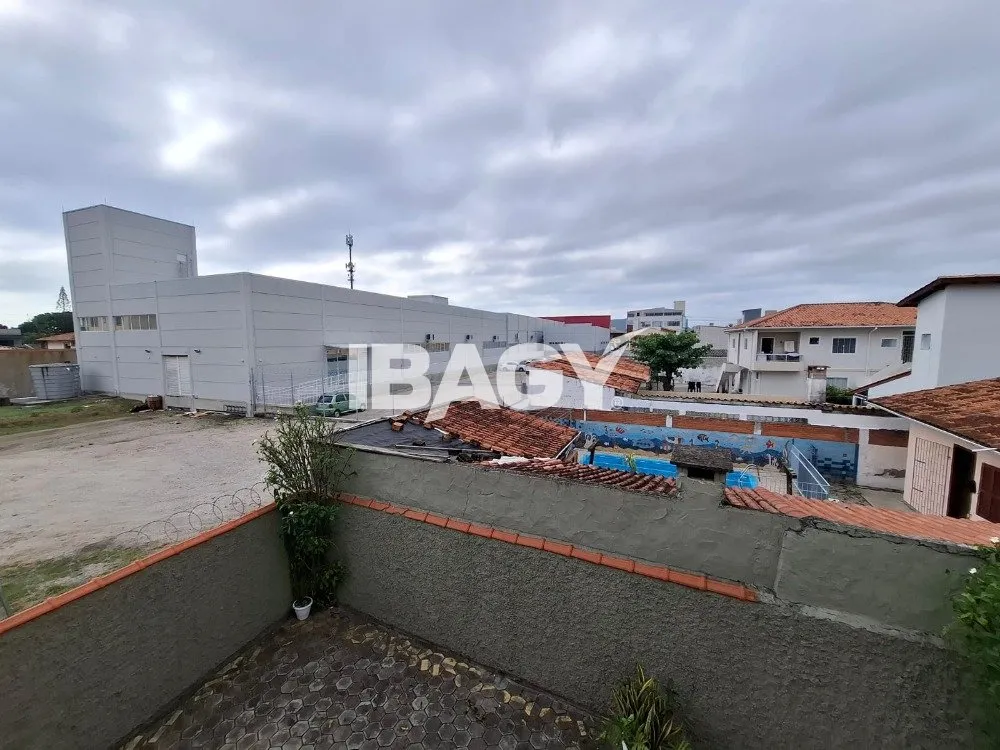 Apartamento de 2 dormitorios con suite y 61 m² — photo 27