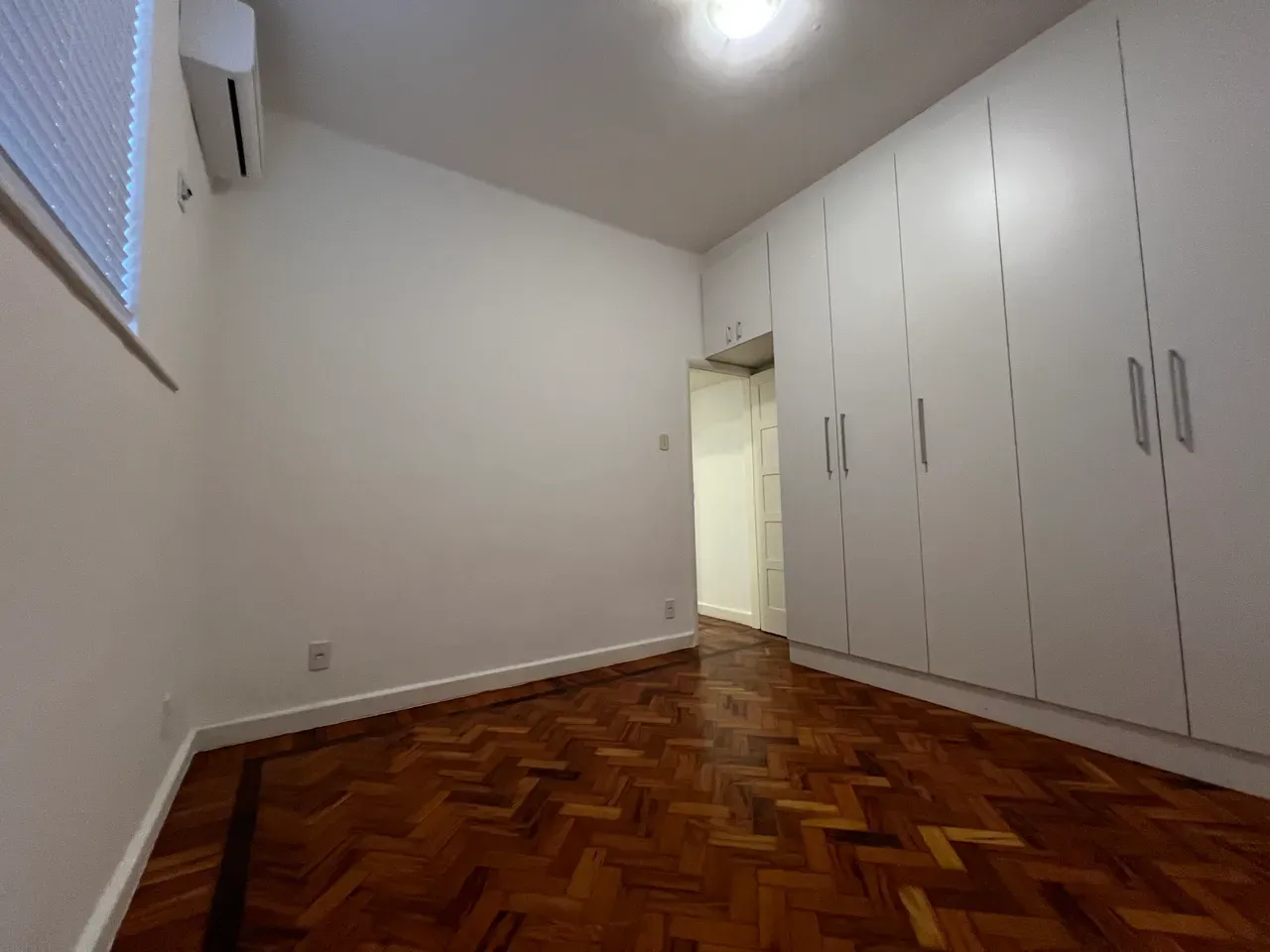 Apartment on the 3rd floor with wood or laminate floors — photo 11