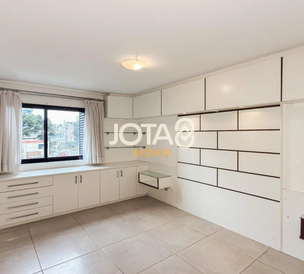3-bedroom apartment with 1 en-suite and 3 bathrooms — photo 6