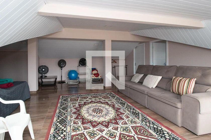 4-bedroom house with a home office in Curitiba — photo 13