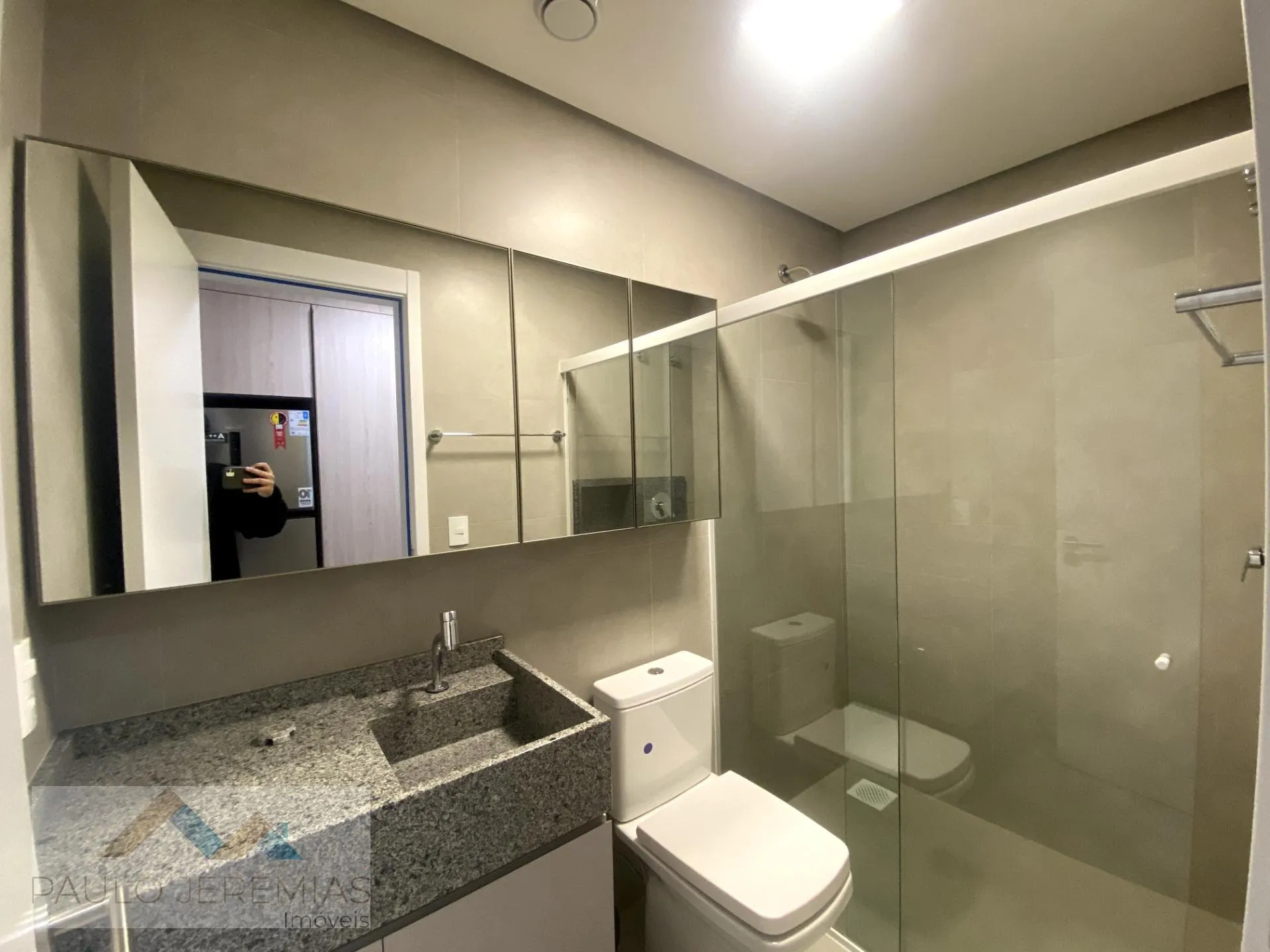 Furnished 31 m² studio with a desk corner on the 8th floor — photo 15