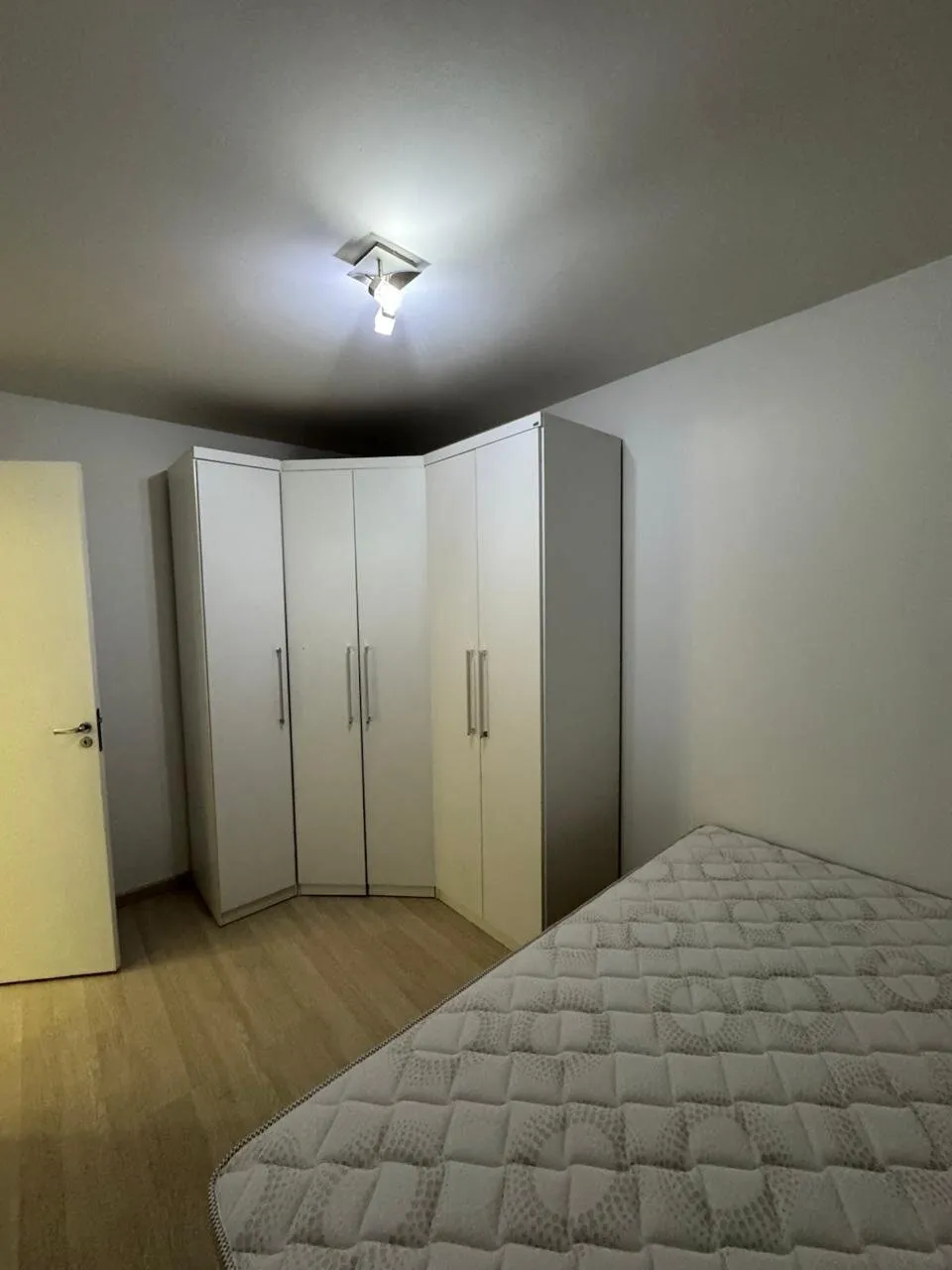 Furnished 1-bedroom apartment with a gas stove — photo 9