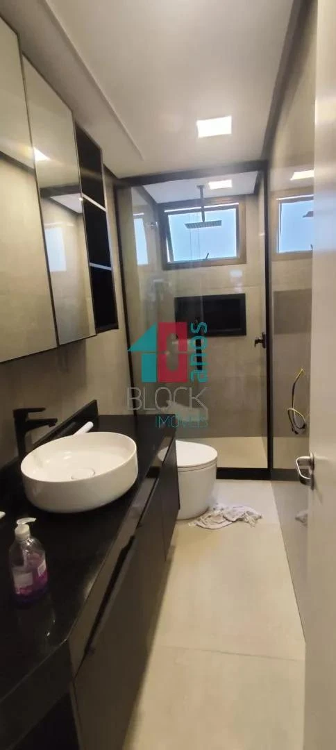 Furnished apartment, 110 m², with floor-to-ceiling windows — photo 4