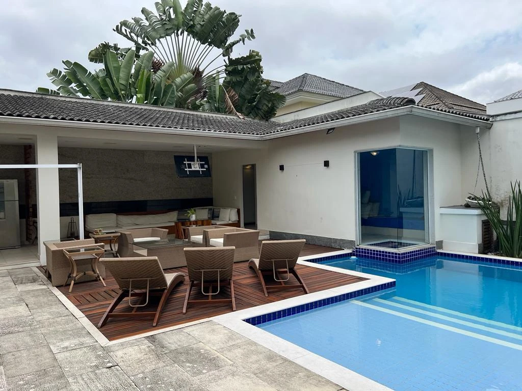 Furnished 700 m² house with 4 en-suites and 4 parking — photo 15