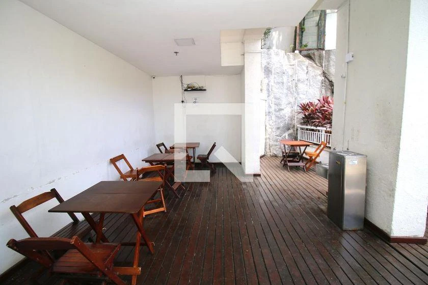 50 m² unfurnished apartment with 2 bedrooms and parking