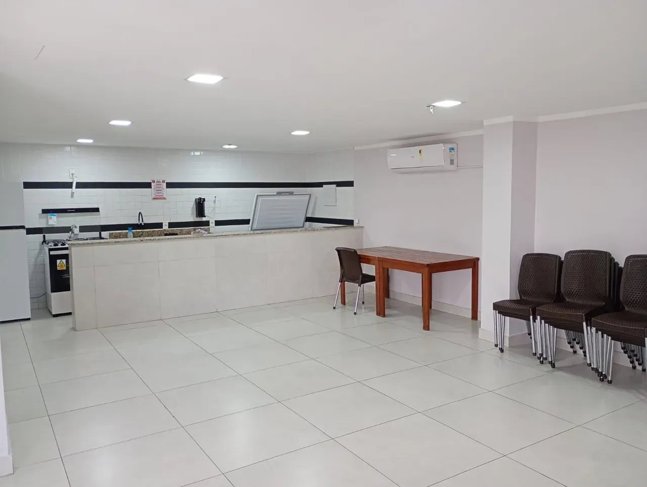 Будинок 50 м² із заскленим балконом та робочим місцем — photo 24
