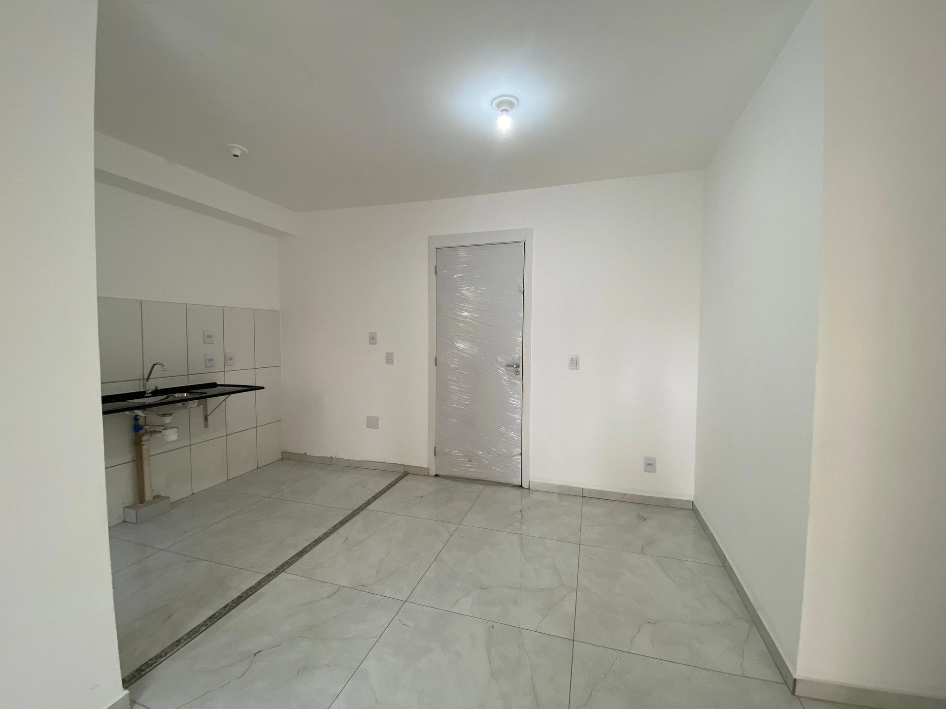 Rental apartment with 2 bedrooms and 4 parking spaces — photo 11
