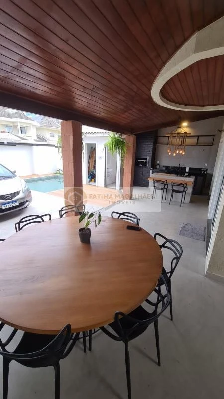 Rental house with 4 en-suite bedrooms and 226 m² — photo 10