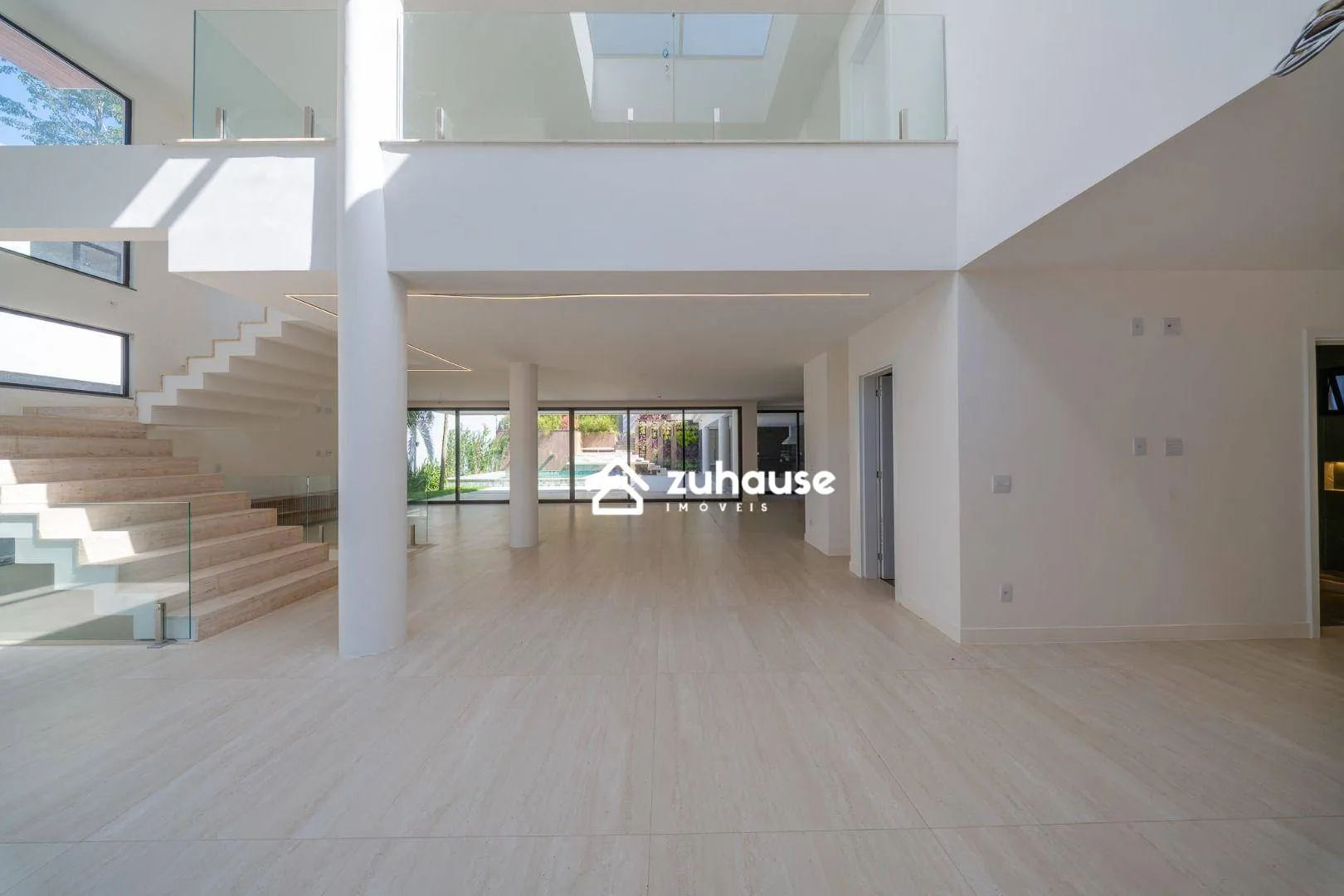 Casa com 5 quartos e cozinha em conceito aberto — photo 13