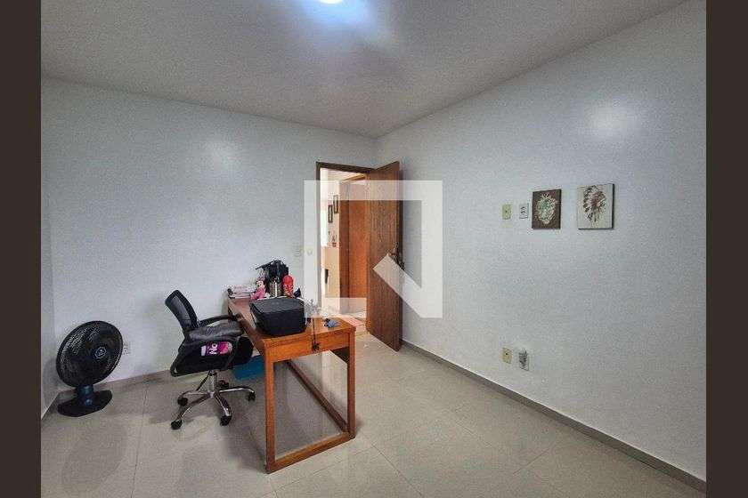 Condominium house with 4 bedrooms and a gas stove — photo 28