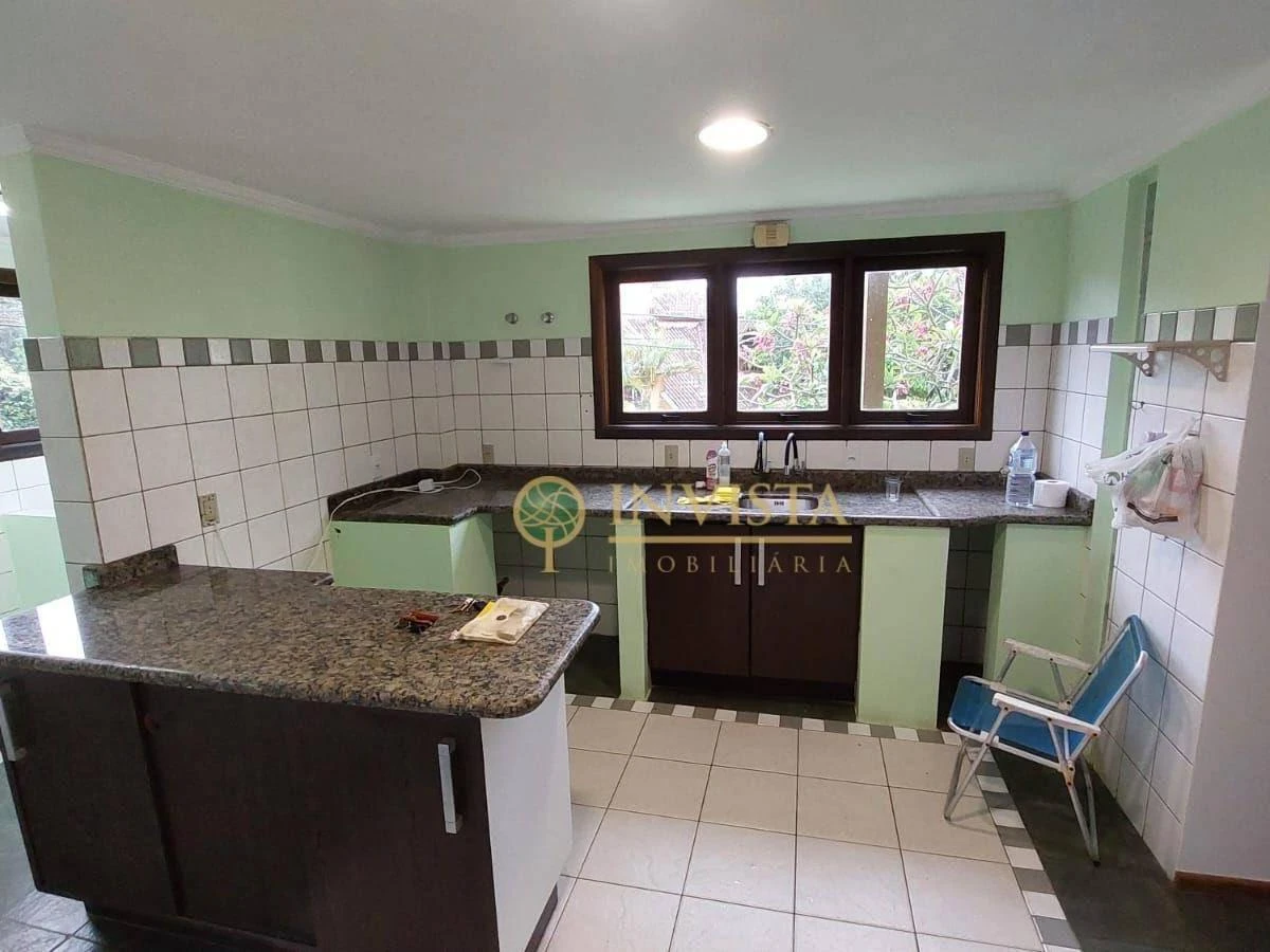 Балкон з грилем та 3 спальні: будинок 735 м² — photo 20