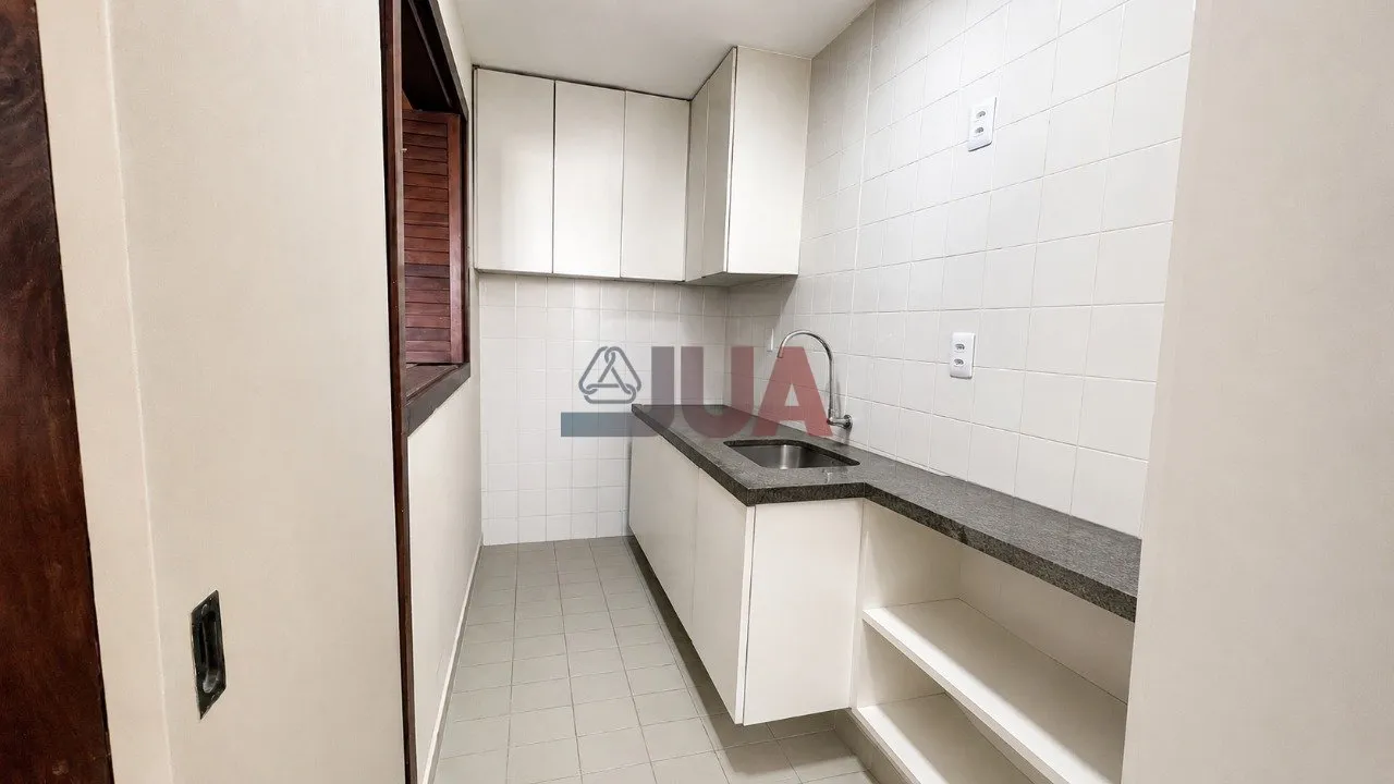 1-bedroom apartment with separate kitchen and 1 parking spot — photo 5