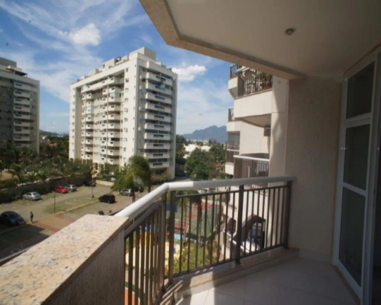 2-bedroom apartment with a mountain view — photo 22