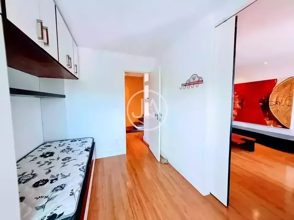 Furnished 2-bedroom apartment with 3 bathrooms — photo 19