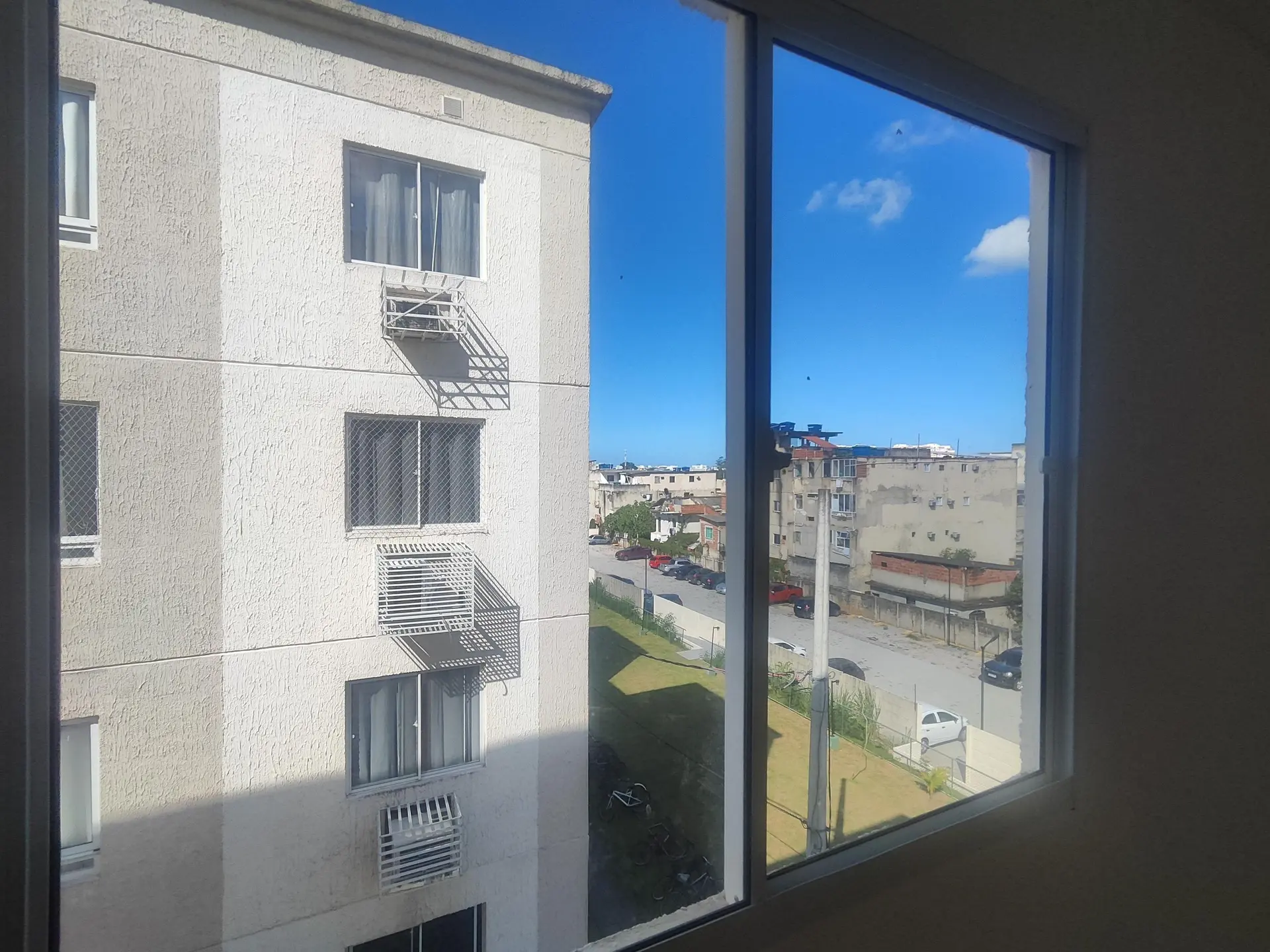2-bedroom apartment with 1 bathroom and pet allowance — photo 4