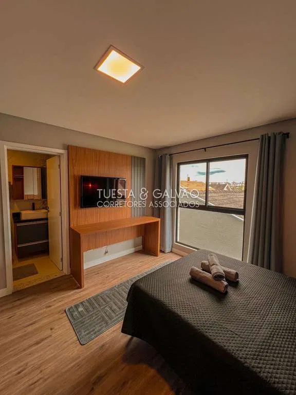 Furnished studio 31 m² with desk and private bath — photo 8