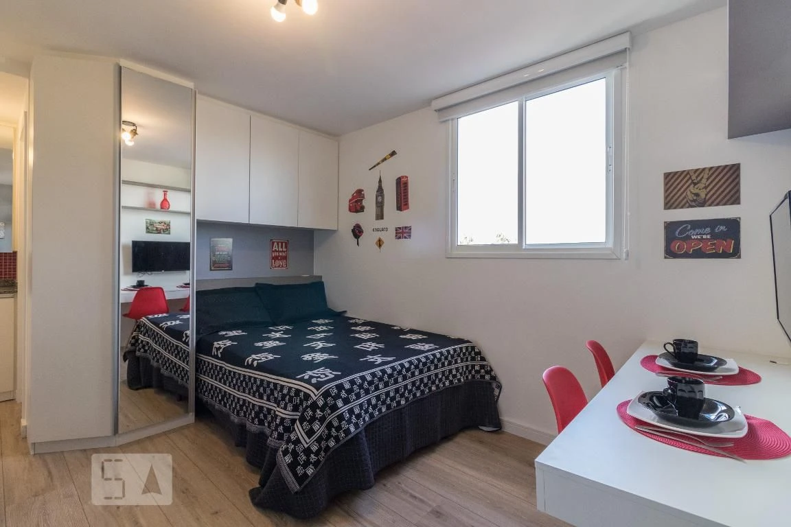 Furnished studio, 18 m², with a private BBQ