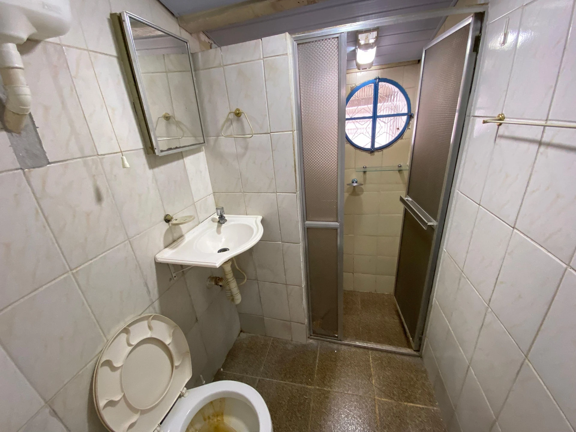 One-bedroom house with a garden — photo 4