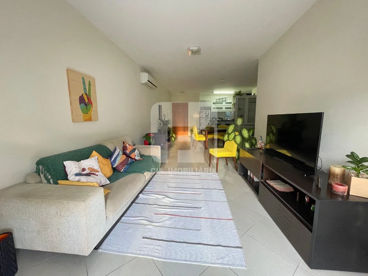 Меблированная квартира с 3 спальнями и 120 м²