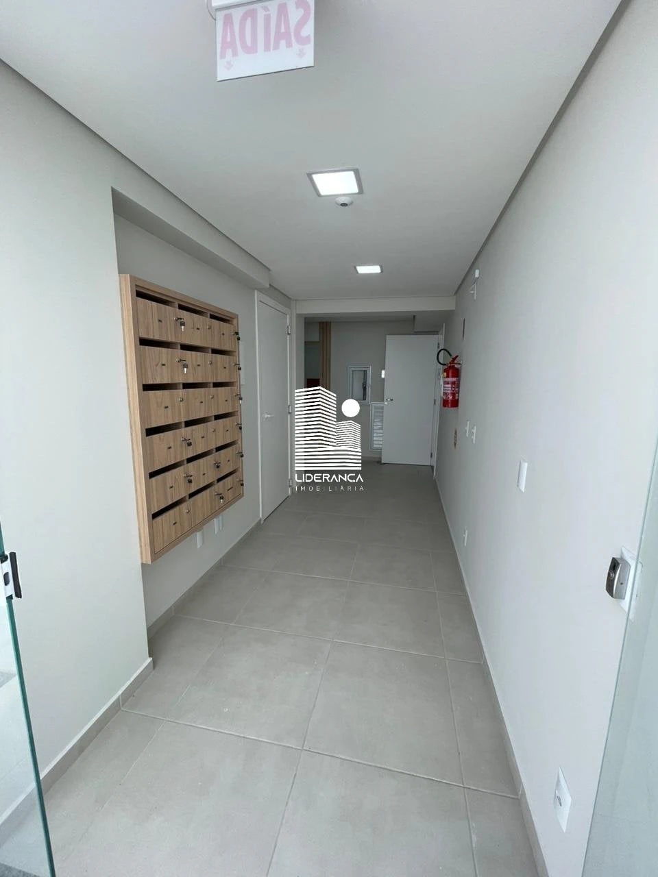 2-bedroom apartment with a mountain view in Florianópolis — photo 13