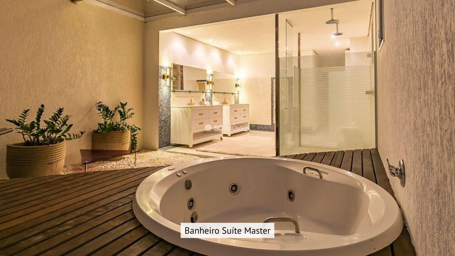 800 m² house with 6 en-suite rooms and 4 parking spaces — photo 39