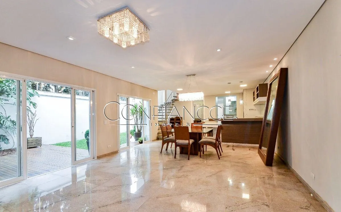 Furnished house, 250 m², with a walk-in closet