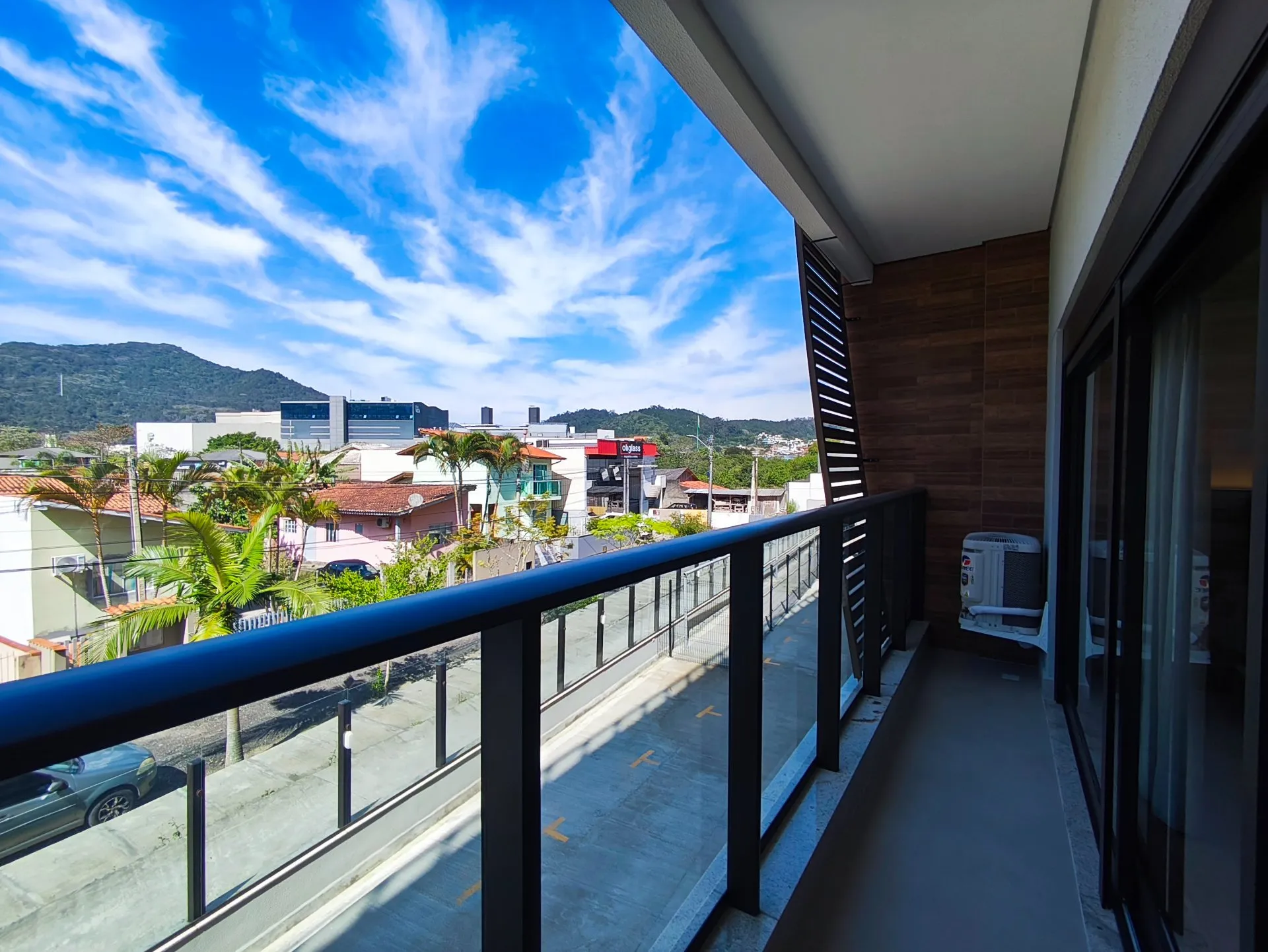 One-bedroom apartment in a building with a heated pool — photo 46