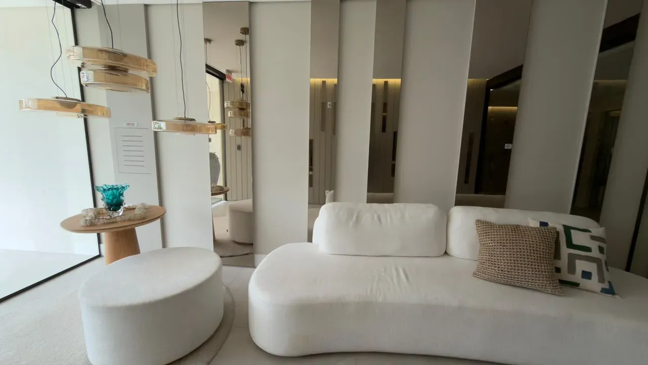 Furnished apartment with open-plan kitchen and 3 en-suites — photo 42