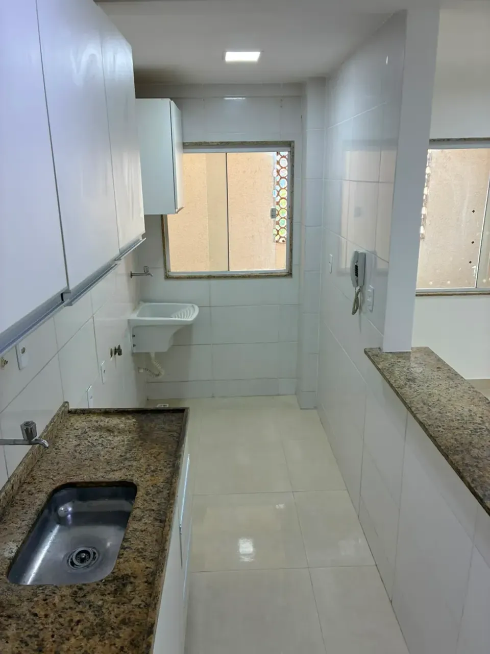 Apartamento de 1 quarto com mini-cozinha e box de vidro — photo 8